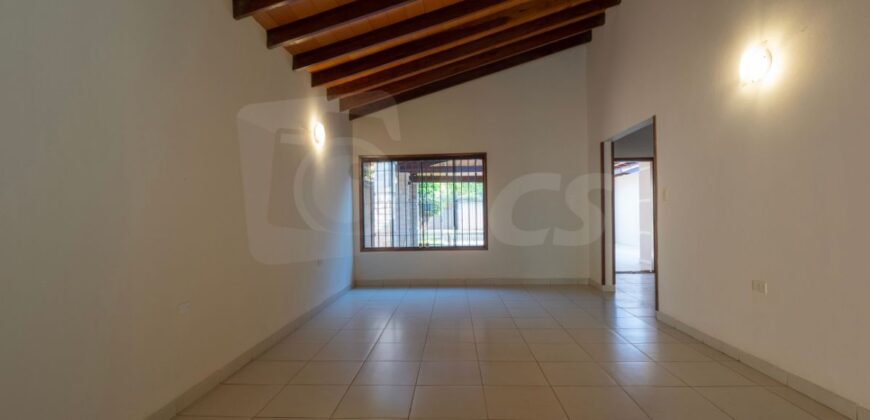0315 CASA EN LAMBARÉ, BARRIO SANTO DOMINGO