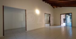 0315 CASA EN LAMBARÉ, BARRIO SANTO DOMINGO