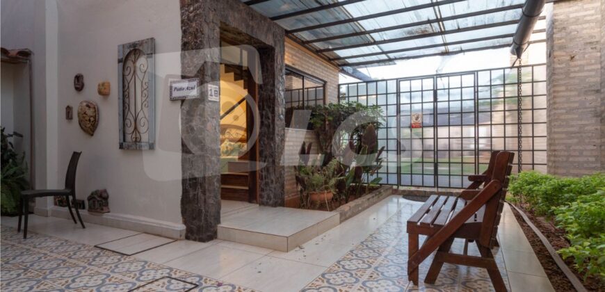 0321 HOTEL BOUTIQUE EN LUQUE, BARRIO LOMA MERLO