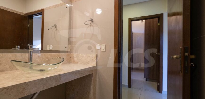 0320 RESIDENCIA EN BARRIO MARISCAL ESTIGARRIBIA, ZONA AVDA. BOGGIANI
