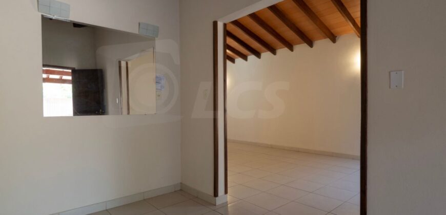 0315 CASA EN LAMBARÉ, BARRIO SANTO DOMINGO