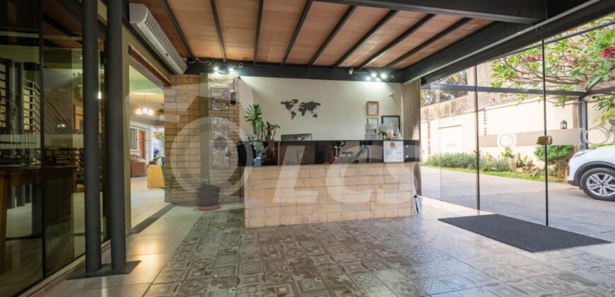 0321 HOTEL BOUTIQUE EN LUQUE, BARRIO LOMA MERLO