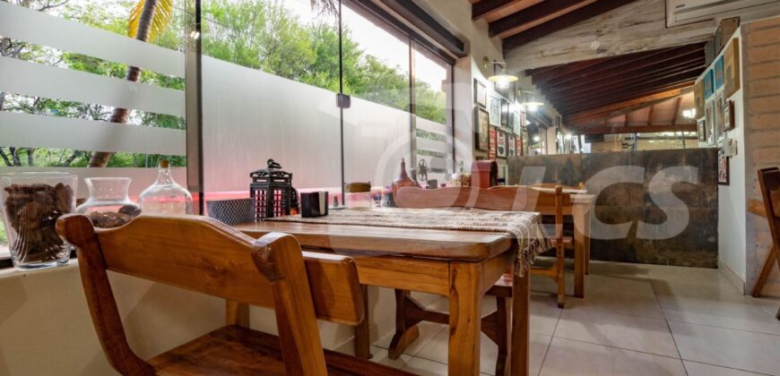 0321 HOTEL BOUTIQUE EN LUQUE, BARRIO LOMA MERLO