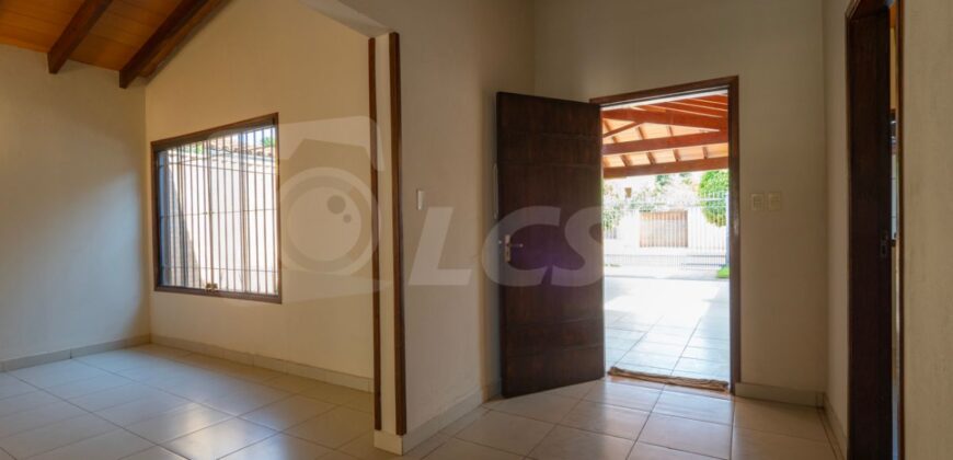 0315 CASA EN LAMBARÉ, BARRIO SANTO DOMINGO