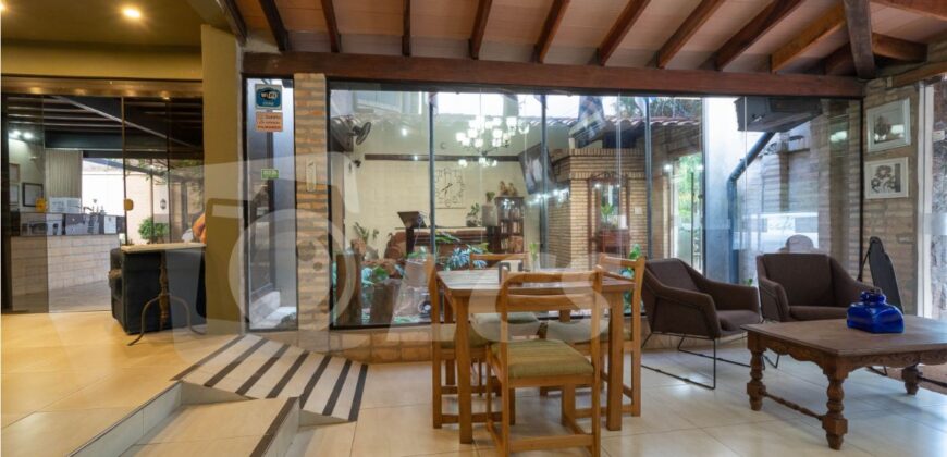0321 HOTEL BOUTIQUE EN LUQUE, BARRIO LOMA MERLO