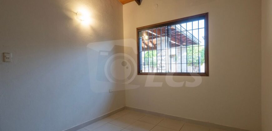 0315 CASA EN LAMBARÉ, BARRIO SANTO DOMINGO
