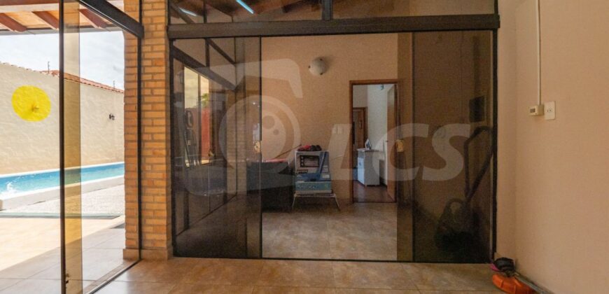 0327 CASA EN LAMBARÉ, BARRIO CAÑADA SAN MIGUEL
