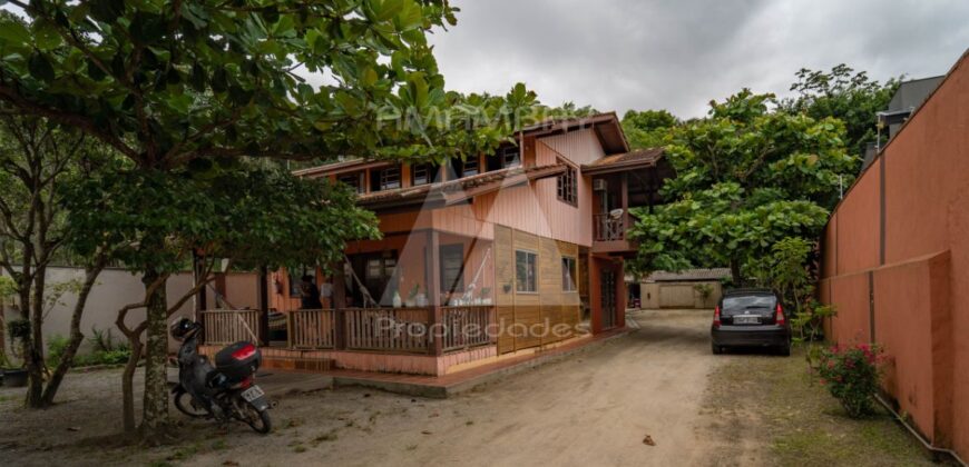 A0252 CHALET EN BALNEARIO CAMBORIÚ, PRAIA DO ESTALEIRO – ALQUILER POR TEMPORADA