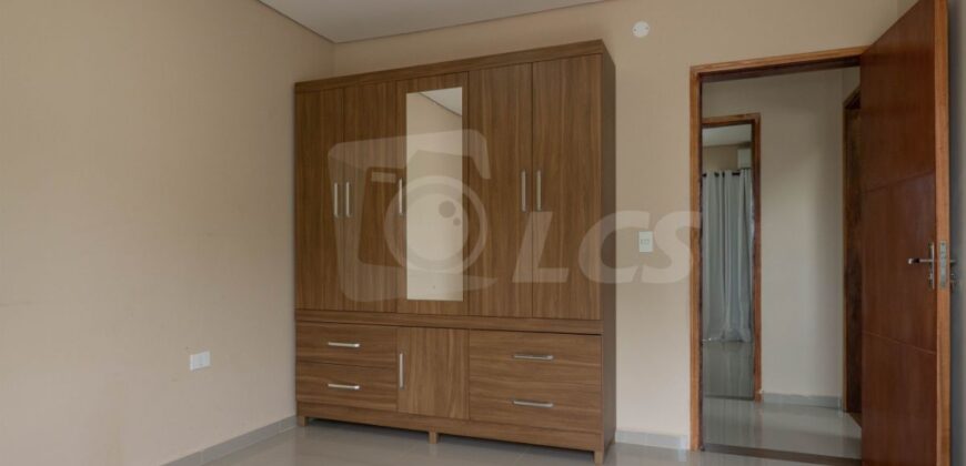 A0087 ALQUILO DÚPLEX EN BARRIO ITÁ ENRAMADA, ZONA YACHT Y GOLF CLUB