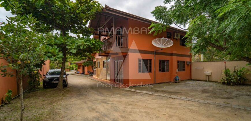 A0252 CHALET EN BALNEARIO CAMBORIÚ, PRAIA DO ESTALEIRO – ALQUILER POR TEMPORADA