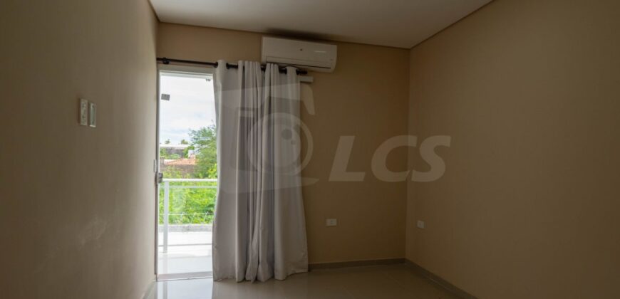 A0087 ALQUILO DÚPLEX EN BARRIO ITÁ ENRAMADA, ZONA YACHT Y GOLF CLUB