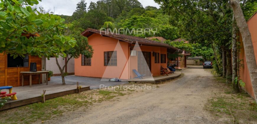 A0251 CHALET EN BALNEARIO CAMBORIÚ, PRAIA DO ESTALEIRO – ALQUILER POR TEMPORADA