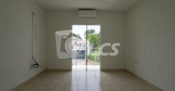 A0109 ALQUILO DÚPLEX EN LAMBARÉ, ZONA YACHT Y GOLF CLUB