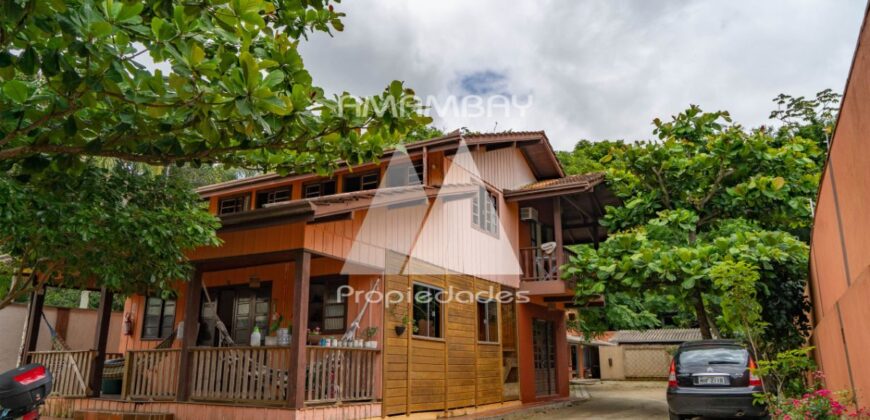 A0251 CHALET EN BALNEARIO CAMBORIÚ, PRAIA DO ESTALEIRO – ALQUILER POR TEMPORADA