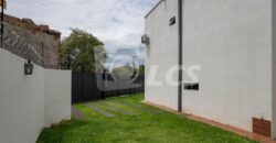 A0087 ALQUILO DÚPLEX EN BARRIO ITÁ ENRAMADA, ZONA YACHT Y GOLF CLUB