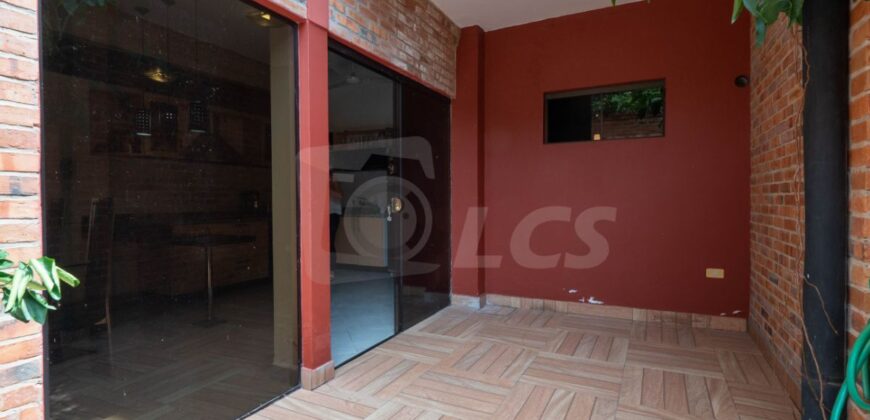 0332 DÚPLEX EN BARRIO RECOLETA, ZONA AVDA. CHOFERES DEL CHACO