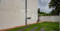 A0087 ALQUILO DÚPLEX EN BARRIO ITÁ ENRAMADA, ZONA YACHT Y GOLF CLUB