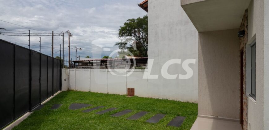 A0087 ALQUILO DÚPLEX EN BARRIO ITÁ ENRAMADA, ZONA YACHT Y GOLF CLUB