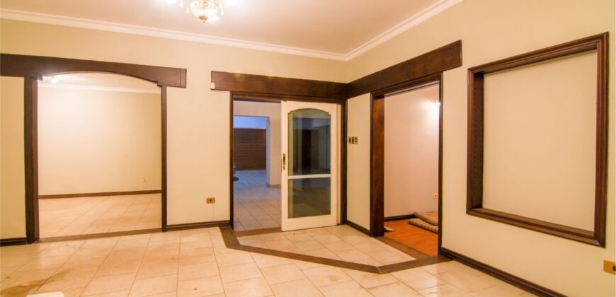 A0098 ALQUILO RESIDENCIA EN BARRIO NAZARETH