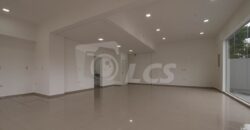 A0077 ALQUILO SALÓN COMERCIAL A ESTRENAR EN BARRIO SAJONIA