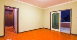 A0098 ALQUILO RESIDENCIA EN BARRIO NAZARETH
