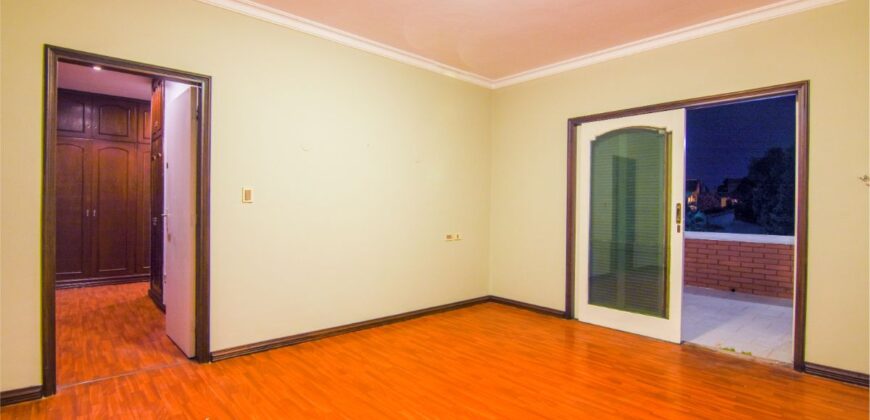 A0098 ALQUILO RESIDENCIA EN BARRIO NAZARETH