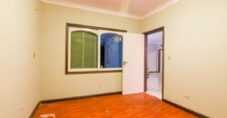 A0098 ALQUILO RESIDENCIA EN BARRIO NAZARETH