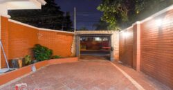 A0098 ALQUILO RESIDENCIA EN BARRIO NAZARETH