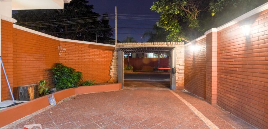 A0098 ALQUILO RESIDENCIA EN BARRIO NAZARETH