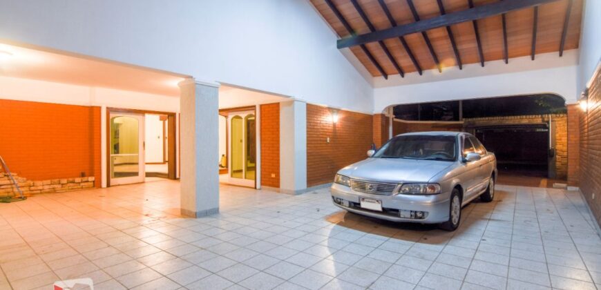 A0098 ALQUILO RESIDENCIA EN BARRIO NAZARETH