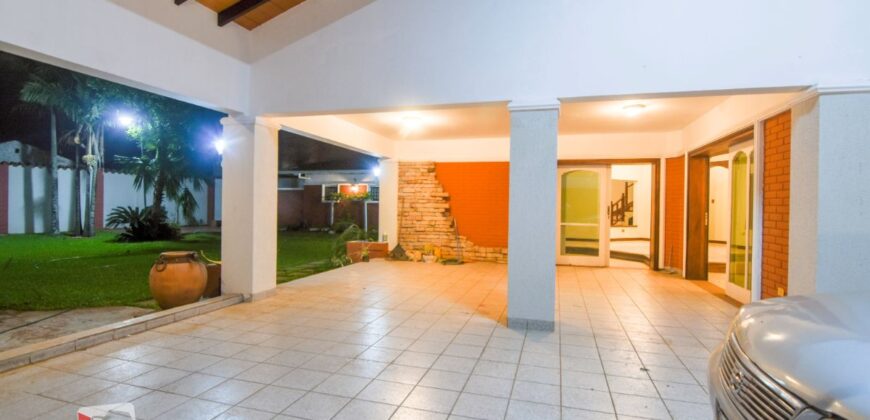A0098 ALQUILO RESIDENCIA EN BARRIO NAZARETH