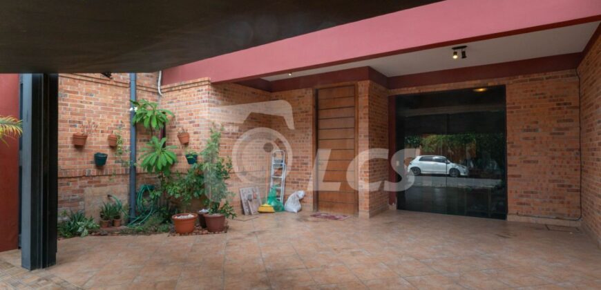 0332 DÚPLEX EN BARRIO RECOLETA, ZONA AVDA. CHOFERES DEL CHACO