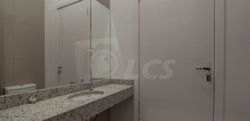A0077 ALQUILO SALÓN COMERCIAL A ESTRENAR EN BARRIO SAJONIA