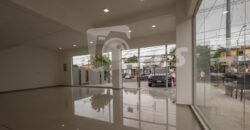 A0077 ALQUILO SALÓN COMERCIAL A ESTRENAR EN BARRIO SAJONIA