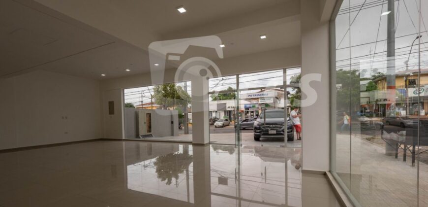 A0077 ALQUILO SALÓN COMERCIAL A ESTRENAR EN BARRIO SAJONIA