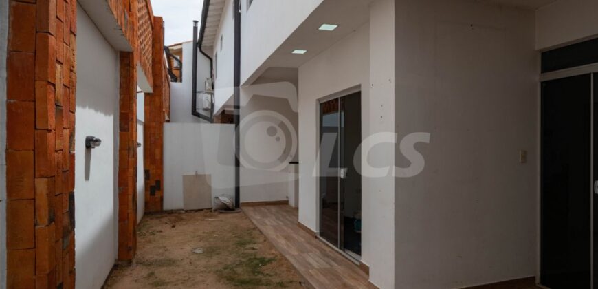 A0109 ALQUILO DÚPLEX EN LAMBARÉ, ZONA YACHT Y GOLF CLUB