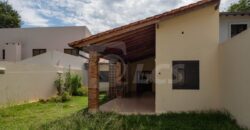 A0105 ALQUILO CASA EN LAMBARÉ, BARRIO VALLE YVATE