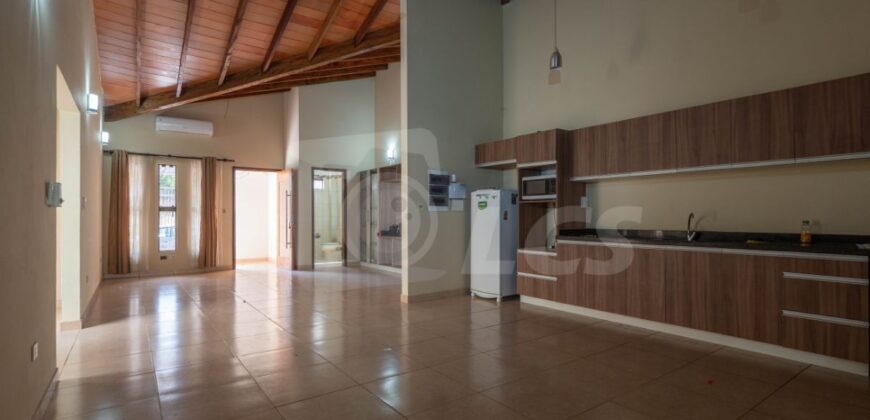A0105 ALQUILO CASA EN LAMBARÉ, BARRIO VALLE YVATE