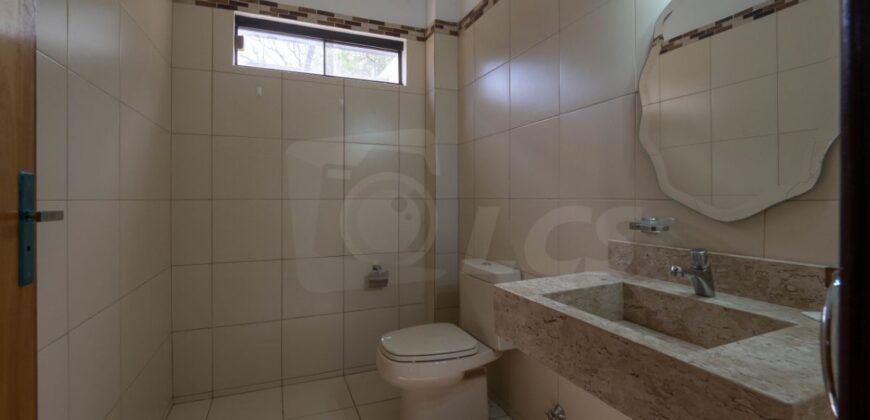 A0105 ALQUILO CASA EN LAMBARÉ, BARRIO VALLE YVATE