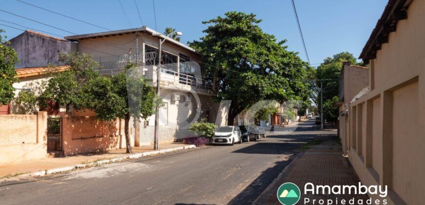 0349 CASA EN BARRIO OBRERO, A POCOS MINUTOS DEL CENTRO DE ASUNCIÓN