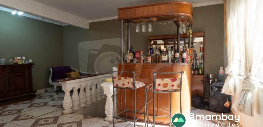 0349 CASA EN BARRIO OBRERO, A POCOS MINUTOS DEL CENTRO DE ASUNCIÓN