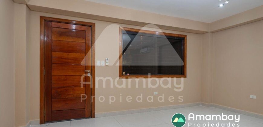 0319 CASA EN LAMBARÉ, ZONA YACHT Y GOLF CLUB PYO.