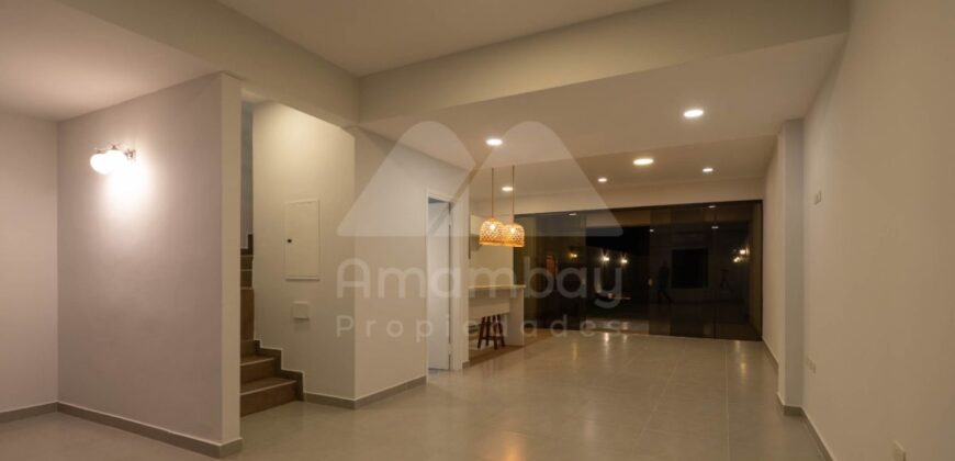 0160 DUPLEX EN LAMBARÉ, BARRIO PARQUES DEL YACHT