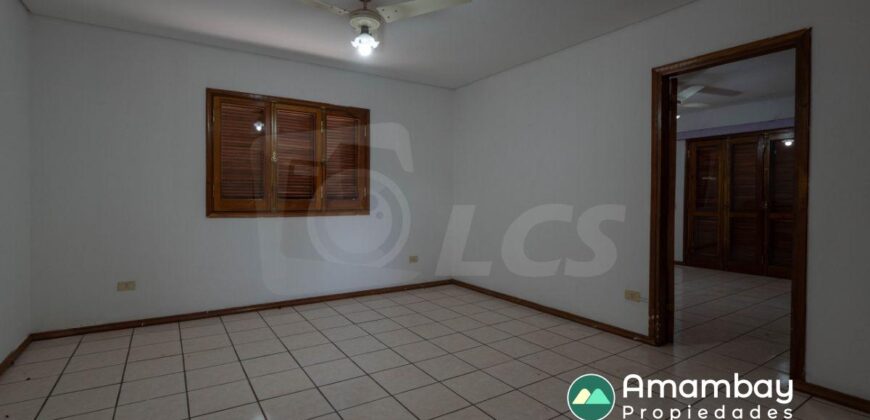 A0269 ALQUILO CASA EN BARRIO SAN CRISTOBAL, ZONA AVDA. MARISCAL LÓPEZ