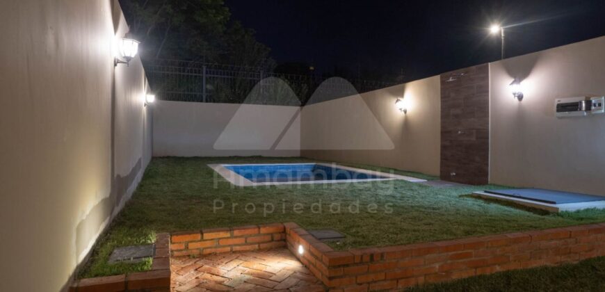 0160 DUPLEX EN LAMBARÉ, BARRIO PARQUES DEL YACHT