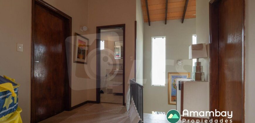0358 CASA EN BARRIO OBRERO, ZONA AVDA. FÉLIX BOGADO