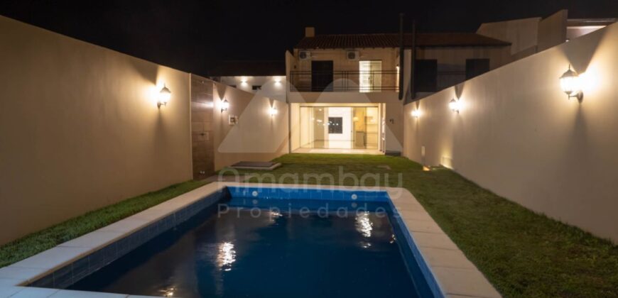 0160 DUPLEX EN LAMBARÉ, BARRIO PARQUES DEL YACHT