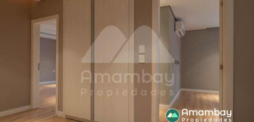 A0287 ALQUILO TRIPLEX EN LAMBARÉ, BARRIO PARQUES DEL YACHT
