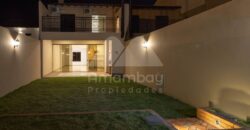 0160 DUPLEX EN LAMBARÉ, BARRIO PARQUES DEL YACHT