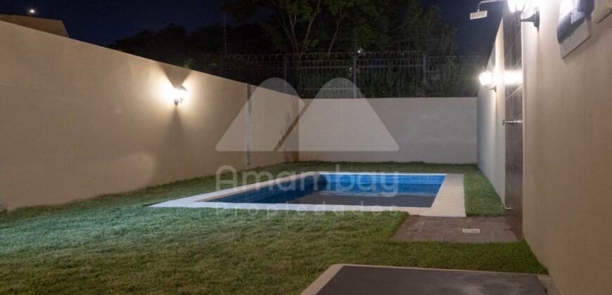 0160 DUPLEX EN LAMBARÉ, BARRIO PARQUES DEL YACHT